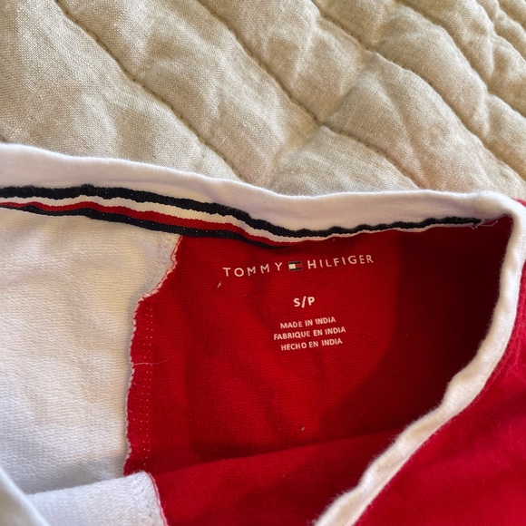 vintage Tommy Hilfiger long sleeve - Picture 2 of 2